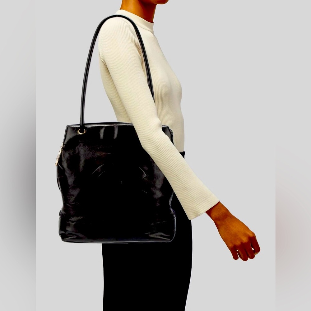 CHANEL Timeless CC Tote: Black lamb skin leather